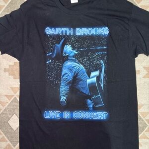 Garth Brooks Black Concert Graphic T-Shirt Country Western